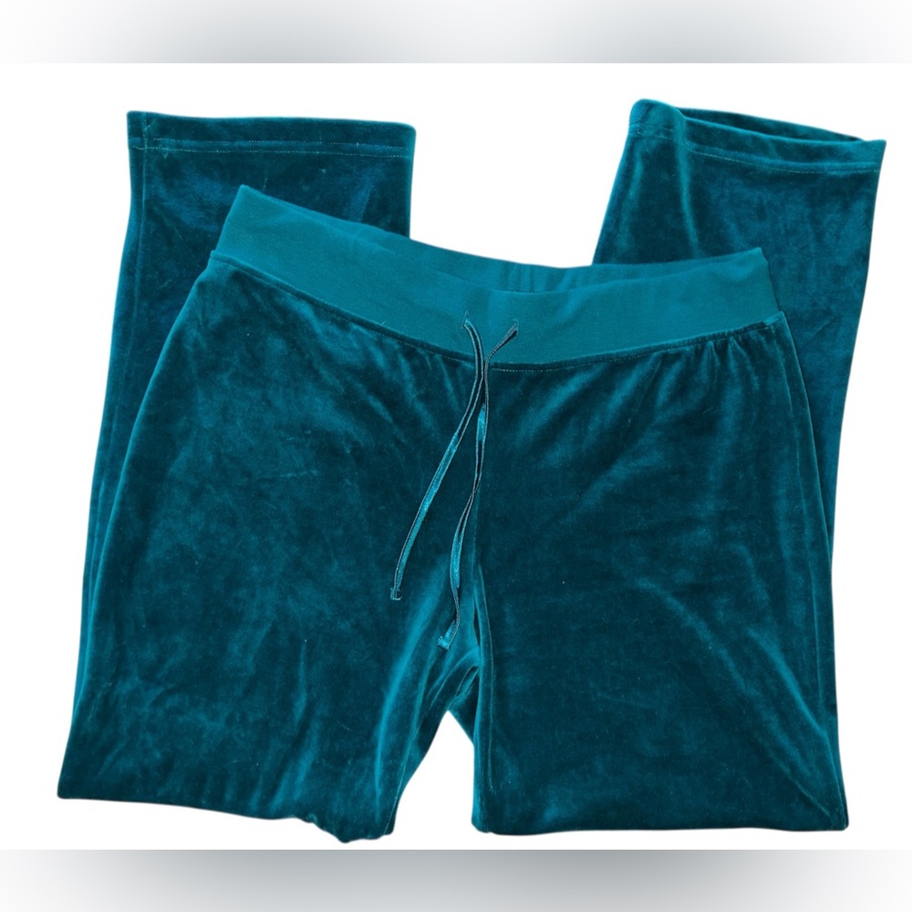 Women’s velvet sweatpants